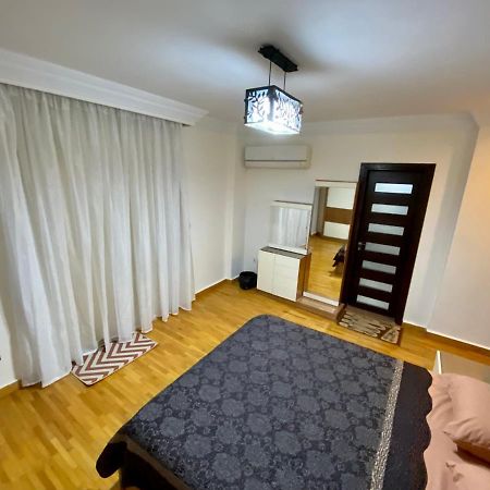 Апарт готель Golden House - Men Only Місто ім. 6 Жовтня Екстер'єр фото