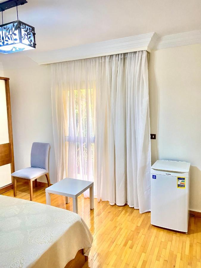 Апарт готель Golden House - Men Only Місто ім. 6 Жовтня Екстер'єр фото
