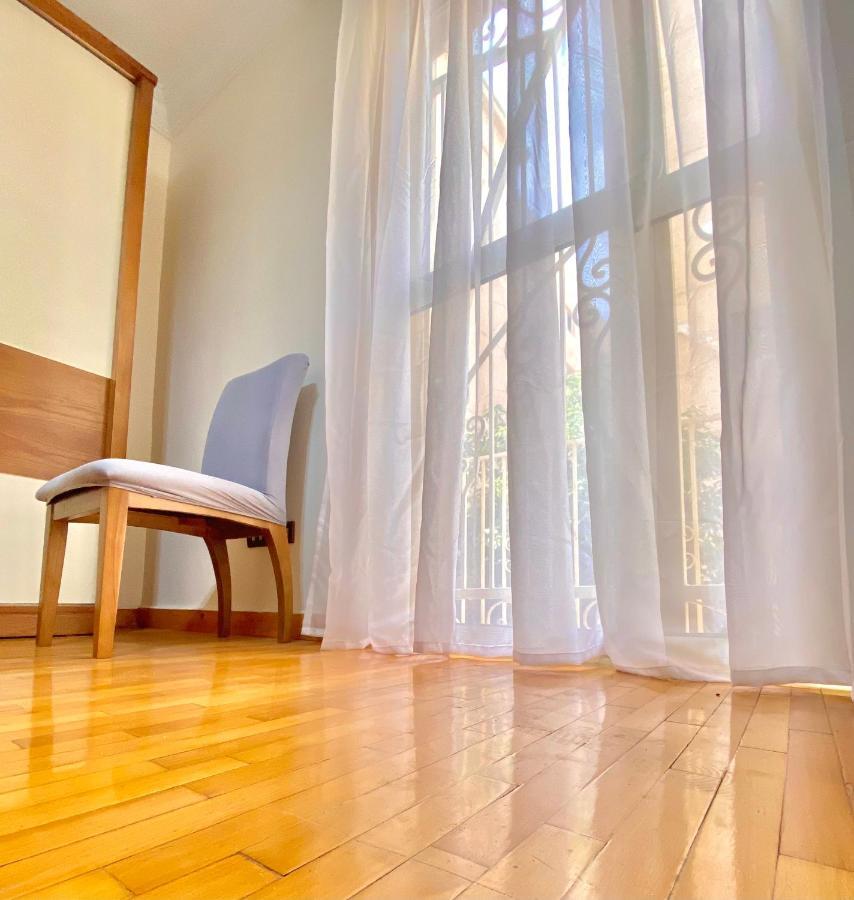 Апарт готель Golden House - Men Only Місто ім. 6 Жовтня Екстер'єр фото